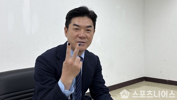 인천 윤정환 감독 ⓒ 스포츠니어스