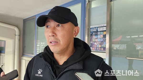 화성FC 차두리 감독 ⓒ스포츠니어스