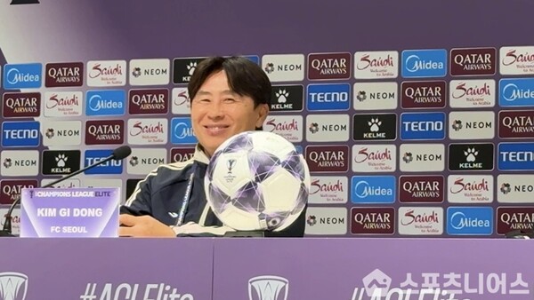 FC서울 김기동 감독 ⓒ 스포츠니어스