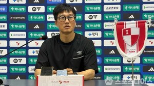 수원삼성, 부산 원정서 4-1 대승…이정효 감독 '팀 문화 정착' 만족